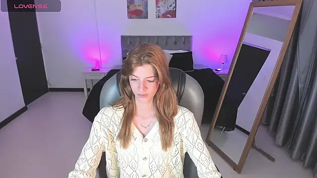 Nora Vennucci online show from 15, 3, 2025