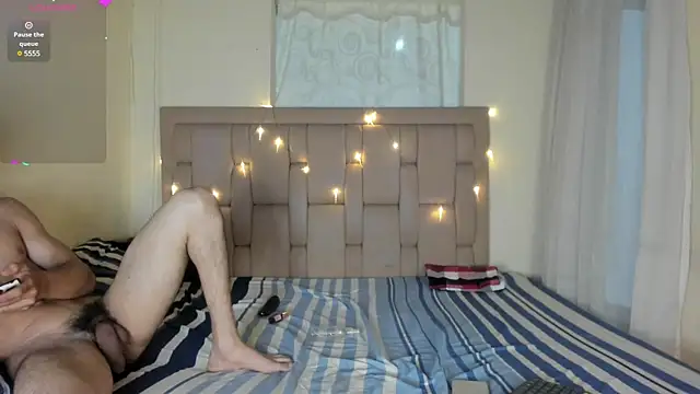 Snapshot of stepcouple_XXX chatting on 21, 3, 2025 stepcouple XXX online show from 21, 3, 2025