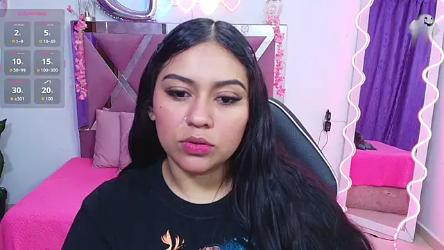 kendra tay online show from 4, 11, 2025