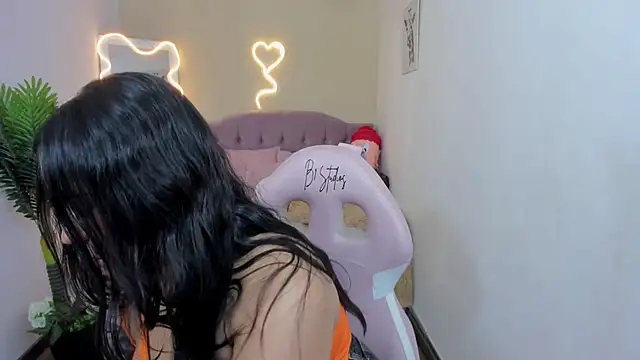 kendra tay online show from 2, 3, 2025