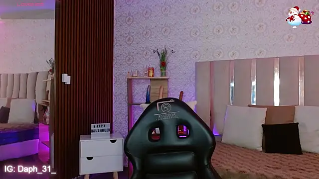 Daphnne tay online show from 12, 11, 2025