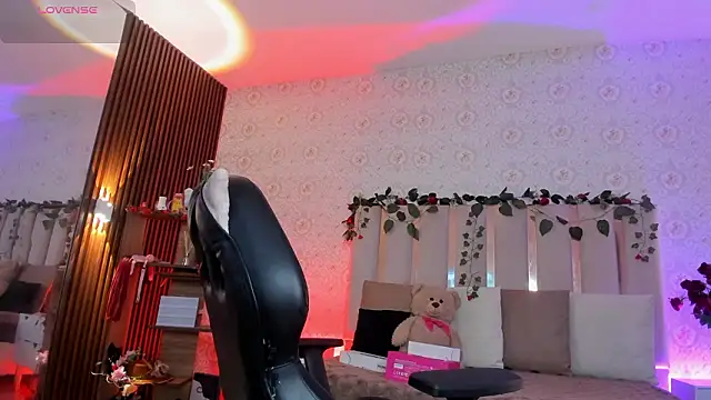 Daphnne tay online show from 7, 2, 2026