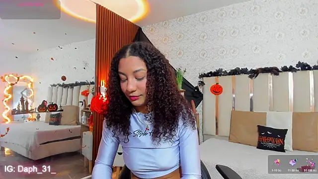 Daphnne tay online show from 20, 10, 2025