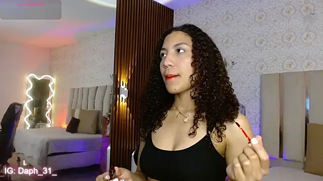 Daphnne tay online show from 7, 11, 2025