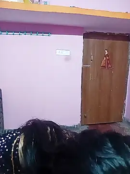 Snapshot of Cute-Simmi chatting on 11, 1, 2025 Cute-Simmi online show from 11, 1, 2025