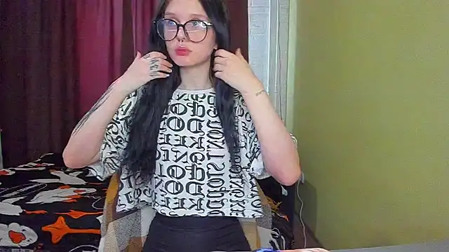 Hi Kitti online show from 11, 3, 2025