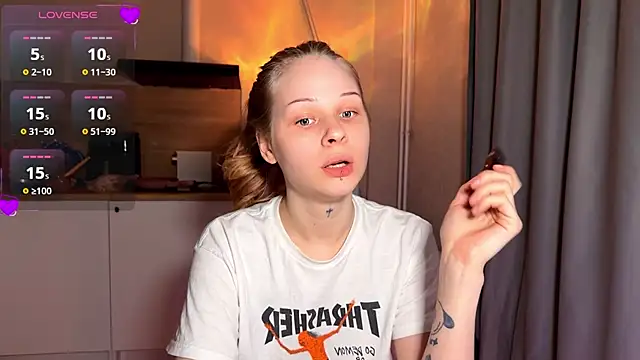 lisa barbie online show from 15, 4, 2026