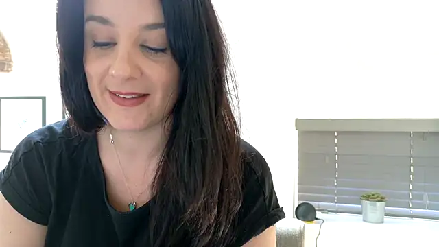 flatwhite0 online show from 23, 4, 2026