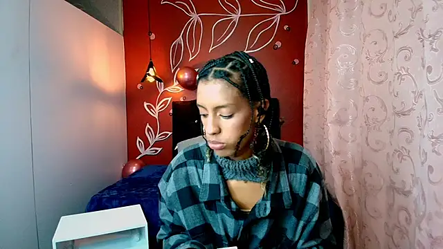 Zia Green online show from 8, 2, 2025