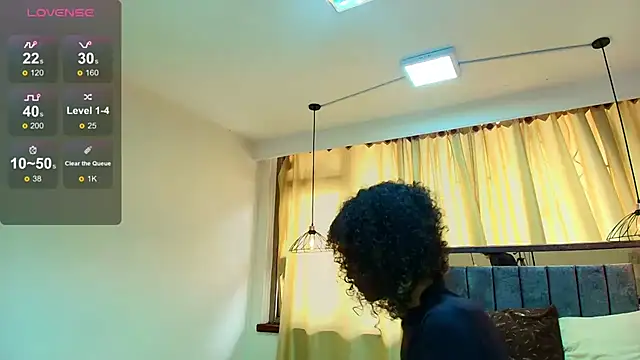 Zia Green online show from 3, 3, 2025