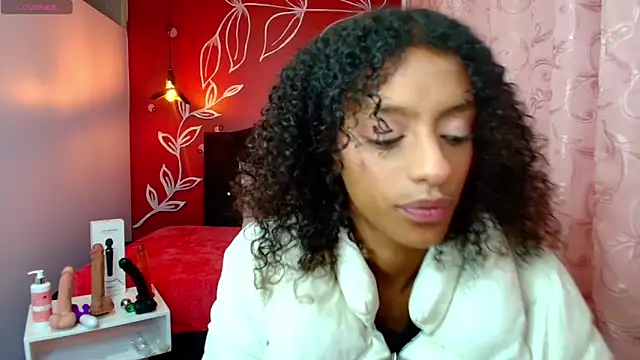 Zia Green online show from 18, 3, 2025