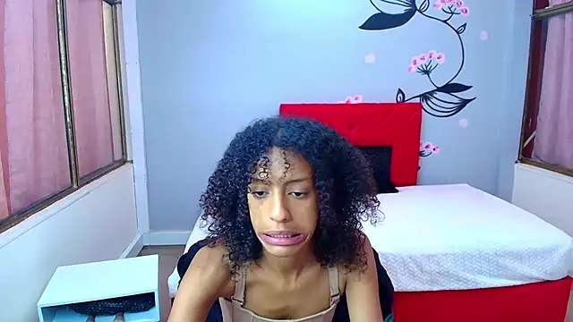 Zia Green online show from 13, 3, 2025