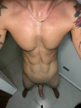 LatinStraight5 online show from 10, 3, 2025