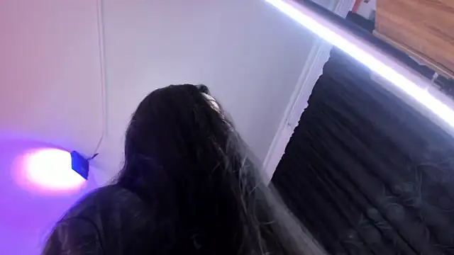 Snapshot of Amy_Kiitty_ chatting on 5, 11, 2025 Amy Kiitty online show from 5, 11, 2025