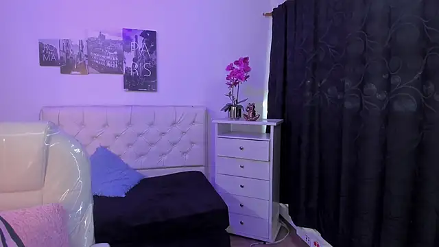 Amy Kiitty  online show from 7, 2, 2026