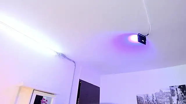 Snapshot of Amy_Kiitty_ chatting on 4, 11, 2025 Amy Kiitty online show from 4, 11, 2025