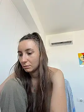 Snapshot of viviandaimond1 chatting on 9, 7, 2026 viviandaimond1 online show from 9, 7, 2026