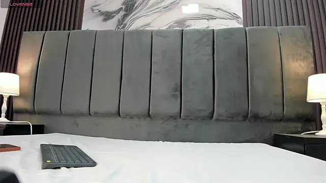 KarinaSimonz online show from 17, 4, 2026