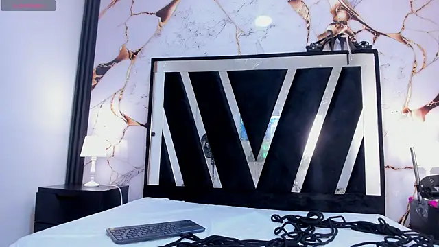 Snapshot of KarinaSimonz chatting on 20, 9, 2025 KarinaSimonz online show from 20, 9, 2025