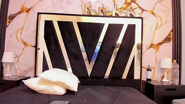 KarinaSimonz online show from 10, 2, 2026