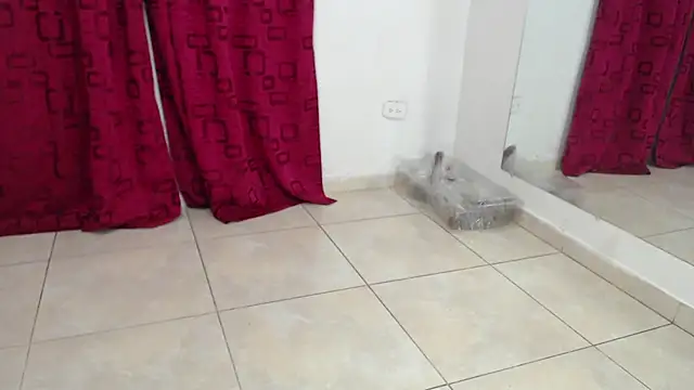 Snapshot of KarinaSimonz chatting on 2, 3, 2025 KarinaSimonz online show from 2, 3, 2025