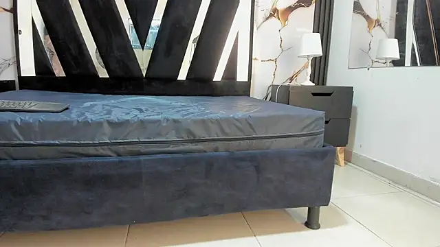 Snapshot of KarinaSimonz chatting on 9, 10, 2025 KarinaSimonz online show from 9, 10, 2025