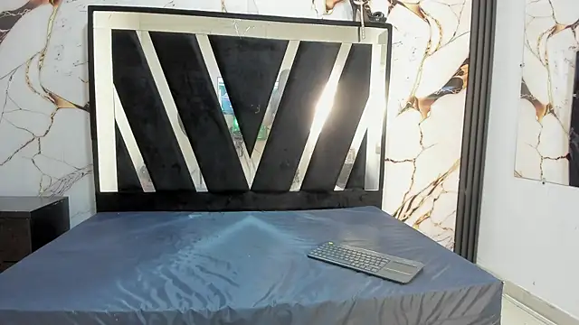 Snapshot of KarinaSimonz chatting on 29, 10, 2025 KarinaSimonz online show from 29, 10, 2025