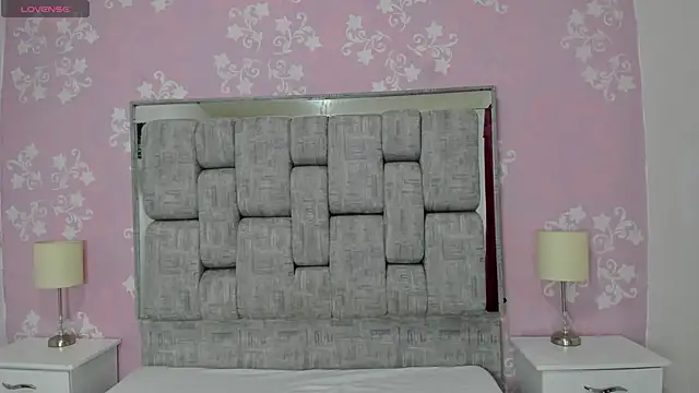 Snapshot of KarinaSimonz chatting on 5, 3, 2025 KarinaSimonz online show from 5, 3, 2025