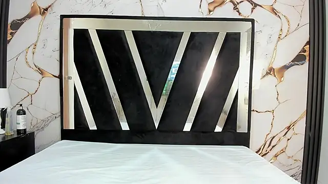 Snapshot of KarinaSimonz chatting on 18, 11, 2025 KarinaSimonz online show from 18, 11, 2025