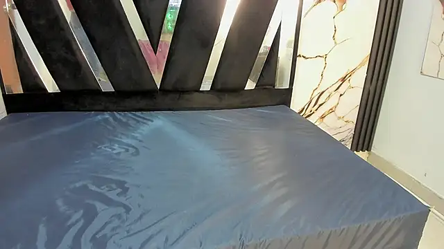 Snapshot of KarinaSimonz chatting on 7, 11, 2025 KarinaSimonz online show from 7, 11, 2025