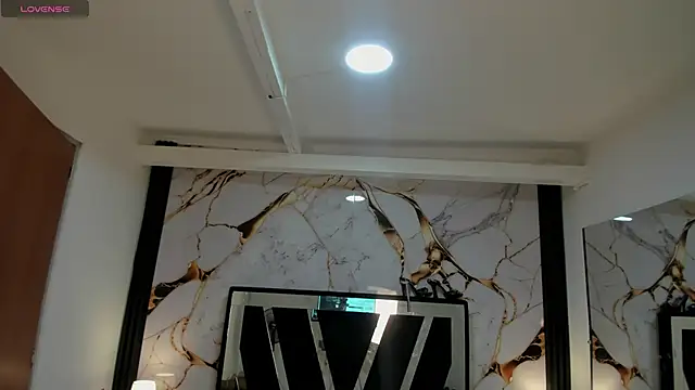 Snapshot of KarinaSimonz chatting on 16, 9, 2025 KarinaSimonz online show from 16, 9, 2025