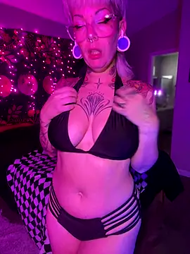 GoldieBakeman online show from 25, 11, 2025