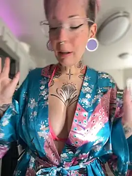 GoldieBakeman online show from 25, 10, 2025