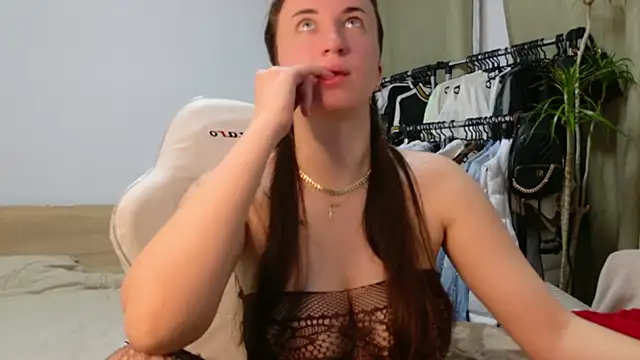 Lorennameliyy online show from 10, 3, 2025