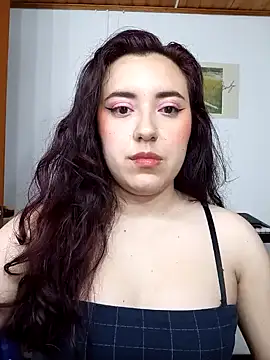 Emi chik online show from 16, 1, 2025