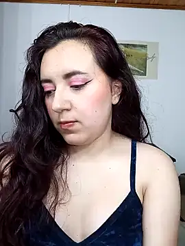 Emi chik online show from 14, 2, 2025