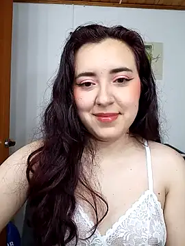 Emi chik online show from 18, 1, 2025