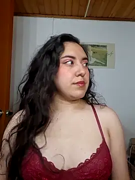 Emi chik online show from 17, 5, 2026