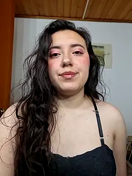 Emi chik online show from 19, 3, 2026