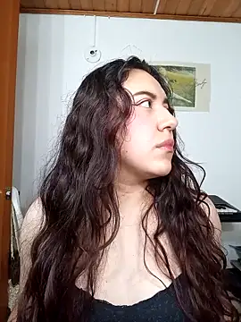 Emi chik online show from 11, 9, 2025