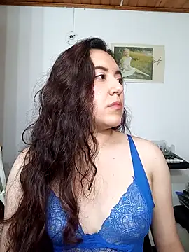 Emi chik online show from 20, 9, 2025