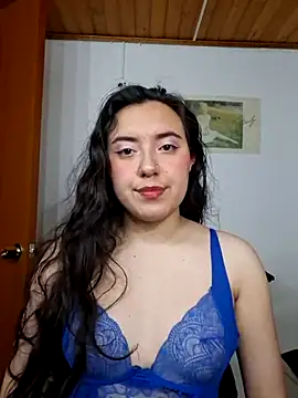 Emi chik online show from 1, 3, 2026