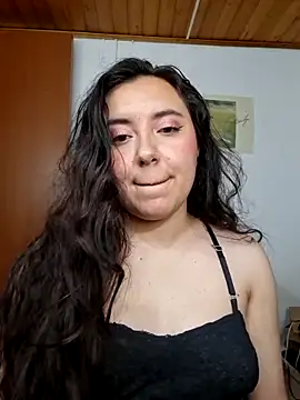 Emi chik online show from 29, 5, 2026