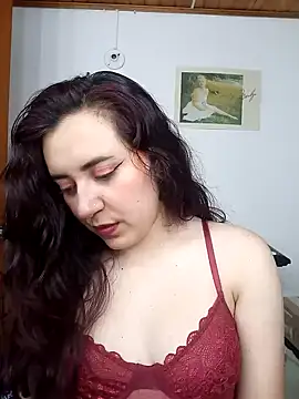 Emi chik online show from 9, 2, 2025