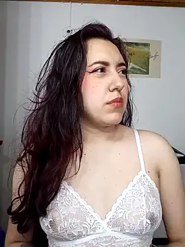 Emi chik online show from 19, 1, 2025