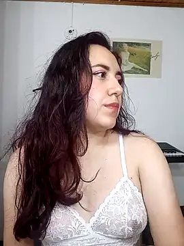 Emi chik online show from 19, 1, 2025