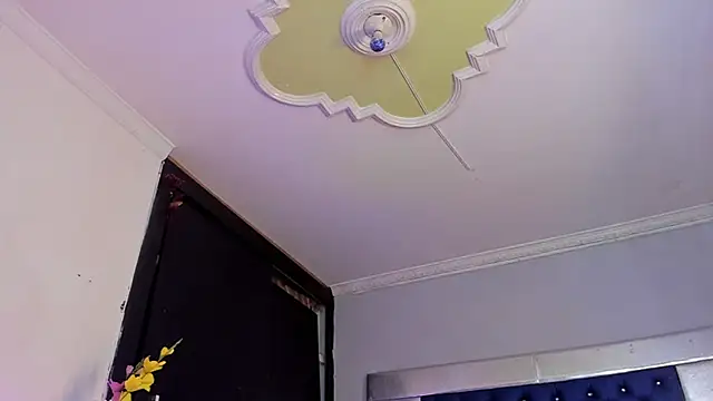 Eyleen Santos online show from 13, 4, 2026