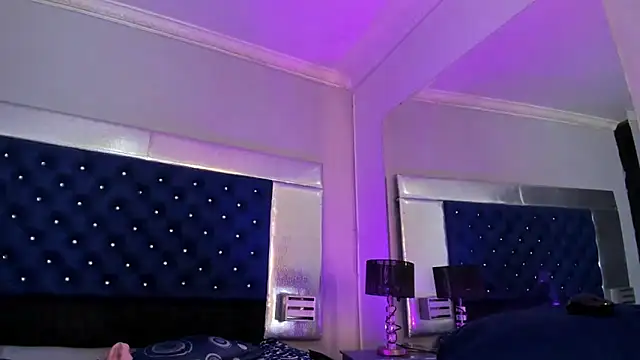 Eyleen Santos online show from 13, 12, 2025