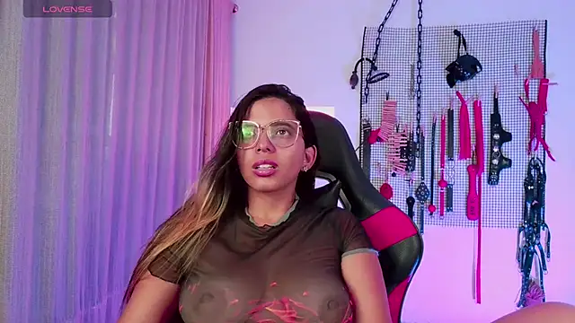 Megaan Greey online show from 2, 10, 2025