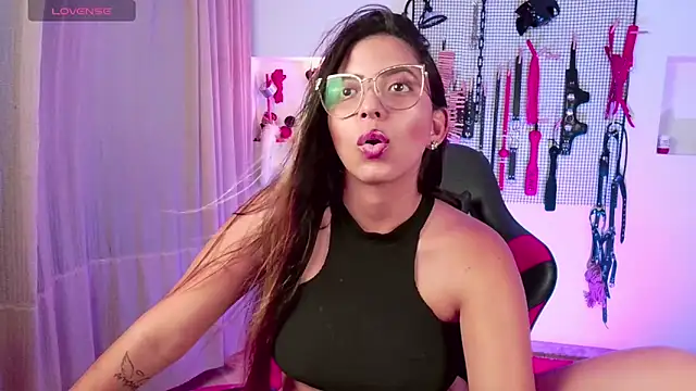 Megaan Greey online show from 23, 9, 2025